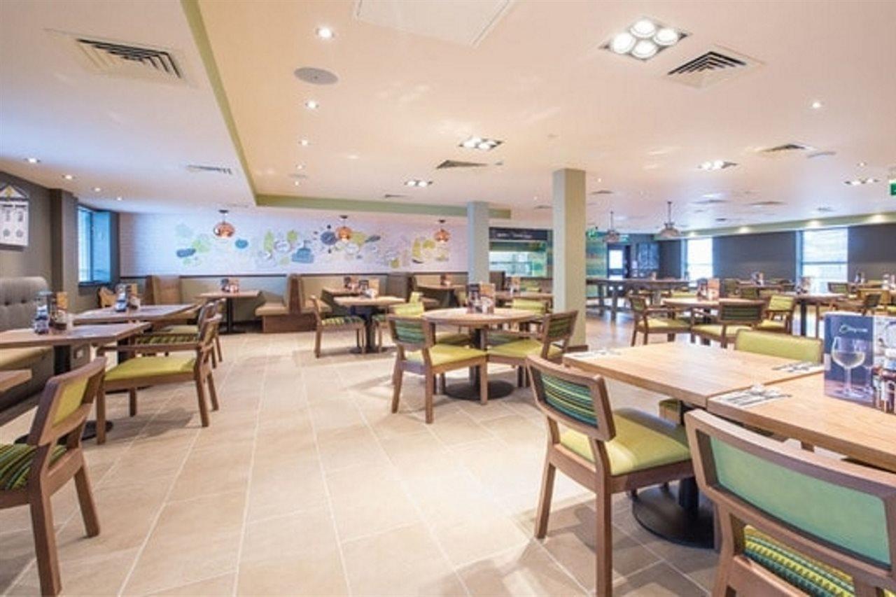 Premier Inn Chelmsford City Centre Exterior foto